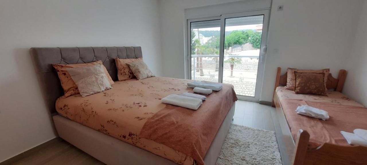 Studio Apartments Jupo Ulcinj Exterior foto