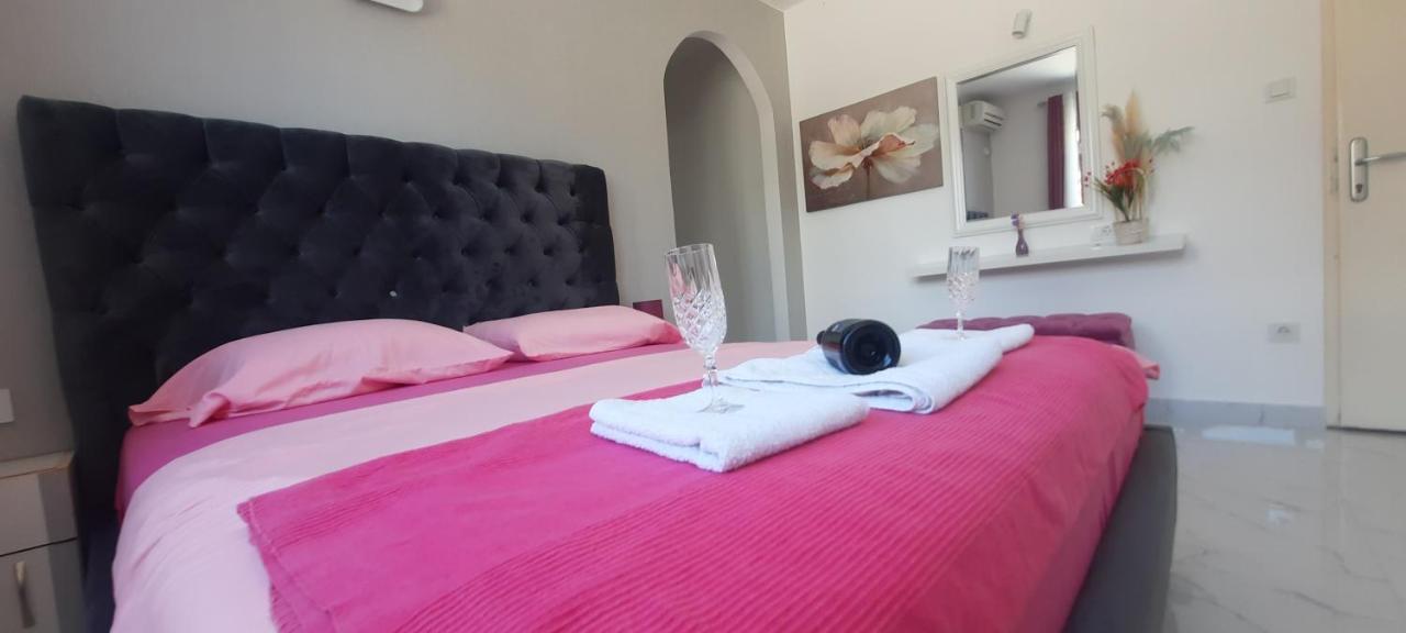 Studio Apartments Jupo Ulcinj Exterior foto